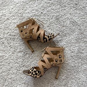 NWT Women’s Dolce Vita heels sz 7.